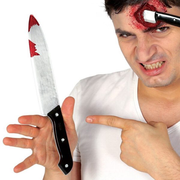 Cuchillo con sangre