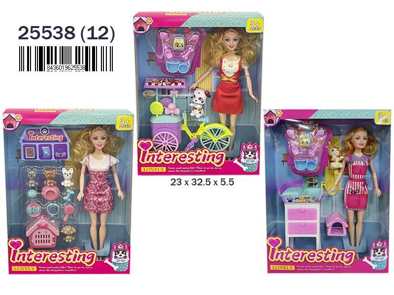 Muñeca en caja con animales